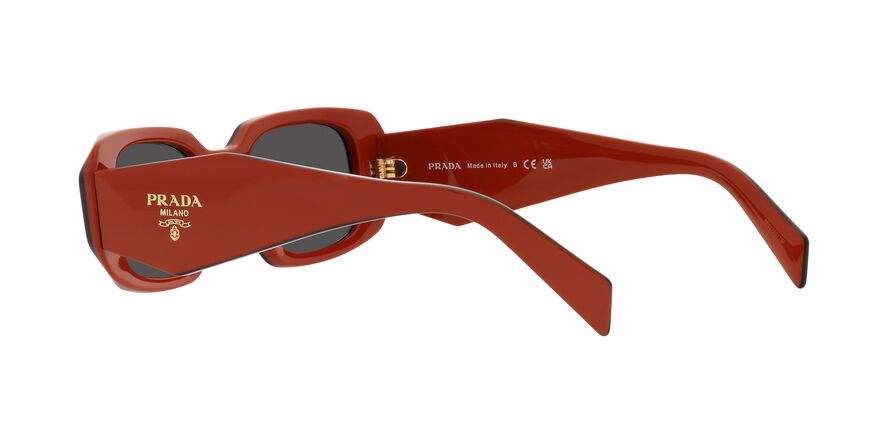 prada-sonnenbrille-PR-17WS-12N5S0-optiker-gronde-augsburg-rückseite